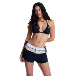 Szorty plażowe dla Kobiety THE RETRO ESSENTIALS 2" Czarny. Szare szorty Roxy, bez wzorów, z elastanu, retro. Za 219.99 zł.