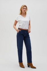 Jeansy z prostymi nogawkami i z paskiem niebieskie. Niebieskie jeansy MOODO, l, bez wzorów, z bawełny. Za 149.99 zł.