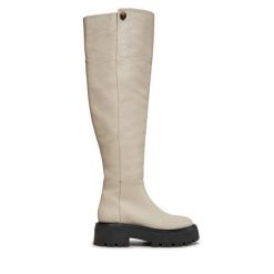 Kozaki Kurt Geiger. Białe kozaki Kurt Geiger, bez wzorów, bez obcasa, na płaskiej podeszwie, bez zapięcia. Za 2,739.00 zł.