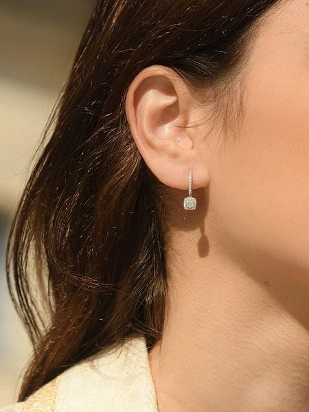 DIAMANTA Złote kolczyki "Quadra" z diamentami rozmiar: onesize. Szare kolczyki DIAMANTA, z diamentem, złote. Za 2,383.99 zł.