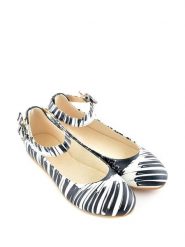 Goby Baleriny w kolorze biało-czarnym ze wzorem rozmiar: 41. Białe baleriny Goby, bez wzorów, z materiału, bez obcasa, bez zapięcia. Za 165.99 zł.