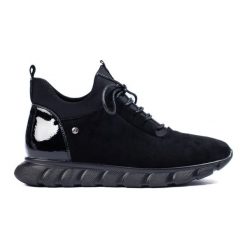 Lekkie buty sportowe Vinceza czarne. Czarne buty treningowe bez wzorów, bez zapięcia. Za 289.38 zł.