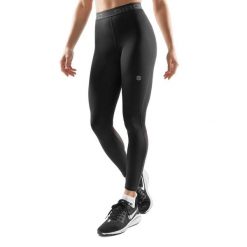 Damskie legginsy do biegania Fitness Siroko Fighter. Czarne bielizna termoaktywna damska SIROKO, bez wzorów, z materiału. W wyprzedaży za 106.00 zł.