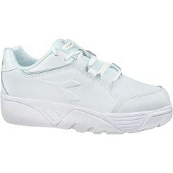 Buty sportowe damskie Diadora Majesty. Białe buty sportowe lifestyle Diadora, bez wzorów, bez zapięcia, trekkingowe. Za 249.99 zł.