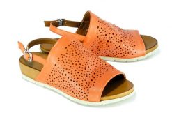 PIAZZA 911004-62 coral, sandały damskie. Brązowe sandały Piazza, bez wzorów, z gumy, bez obcasa, bez zapięcia. Za 269.90 zł.
