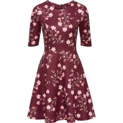 Sukienka neoprenowa bonprix purpurowy czerwony z nadrukiem. Sukienki marki Marie Zélie. Za 109.99 zł.