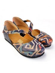 Goby Skórzane baleriny w kolorze granatowym ze wzorem rozmiar: 39. Niebieskie baleriny Goby, bez wzorów, z okrągłym noskiem, bez obcasa, bez zapięcia. Za 156.61 zł.