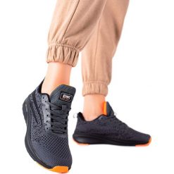 DK Buty Sportowe Na Platformie czarne szare. Czarne buty treningowe DK, bez wzorów, bez zapięcia. Za 174.40 zł.