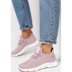 Różowe Buty Sportowe Milonia. Czerwone buty sportowe lifestyle Born2be, bez wzorów, przed kostkę, bez zapięcia. W wyprzedaży za 63.99 zł.
