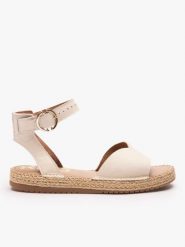 Kremowe płaskie sandały. Brązowe sandały Ryłko, bez wzorów, z gumy, eleganckie, z okrągłym noskiem, bez obcasa, na obcasie, bez zapięcia. Za 349.99 zł.