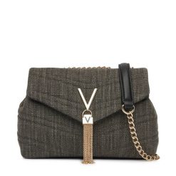 Torebka Valentino. Czarne kopertówki Valentino, bez wzorów, wizytowe, bez dodatków. Za 319.99 zł.