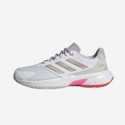 Buty tenisowe damskie ADIDAS Courtjam Control 3 na każdą nawierzchnię. Buty treningowe adidas, bez wzorów, z kauczuku, bez zapięcia, tenisowe. Za 399.99 zł.