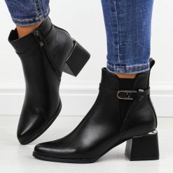 Czarne botki damskie na obcasie Potocki 12502. Czarne botki POTOCKI, bez wzorów, ze skóry, eleganckie, bez obcasa, na obcasie, bez zapięcia. Za 229.00 zł.