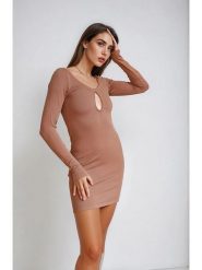 Monki Sukienka w kolorze jasnobrązowym rozmiar: XXS. Brązowe sukienki Monki, xxs, bez wzorów, bez kołnierzyka, bez ramiączek, mini. Za 39.99 zł.