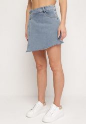 Ciemnoniebieskie Jeansowe Szorty Imitujące Spódniczkę Mini z Asymetryczną Zakładką Moonfia. Niebieskie szorty Born2be, bez wzorów, z jeansu, klasyczne. Za 129.99 zł.