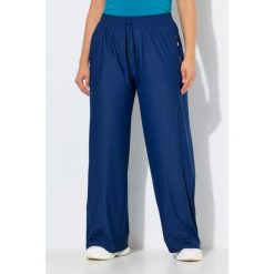 Damskie Funkcyjne spodnie treningowe szerokie nogawki elastyczny pas. Niebieskie spodnie dresowe Ulla Popken, bez wzorów, z elastanu. Za 279.99 zł.