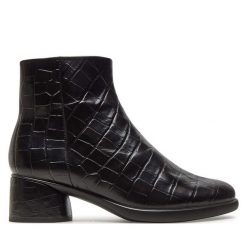 Botki ECCO. Czarne botki ECCO, bez wzorów, bez obcasa, na słupku, bez zapięcia. Za 539.99 zł.