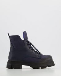 OCIEPLANE BOTKI 112130 NAVY. Niebieskie botki Venezia, bez wzorów, z nubiku, bez obcasa, bez zapięcia. Za 229.00 zł.