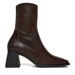 Botki Vagabond Shoemakers. Brązowe botki Vagabond Shoemakers, bez wzorów, bez obcasa, na słupku, bez zapięcia. Za 694.99 zł.