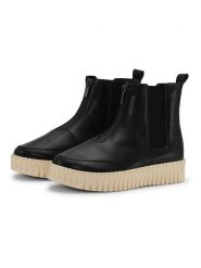 Ilse Jacobsen Botki w kolorze czarnym rozmiar: 40. Czarne botki Ilse Jacobsen, bez wzorów, bez obcasa, bez zapięcia. Za 182.72 zł.