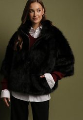 Czarna Kurtka Futerko na Suwak z Wysokim Kołnierzem i Rękawami 3/4 Lelvila. Czarne kurtki Born2be, bez wzorów, z futra, eleganckie, bez kaptura. Za 359.99 zł.