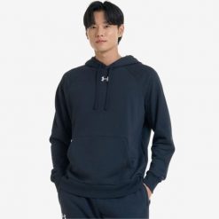 Bluza z kapturem unisex UA Rival Fleece. Czarne bluzy Under Armour, s, bez wzorów, sportowe, bez ramiączek, z kapturem. Za 269.99 zł.