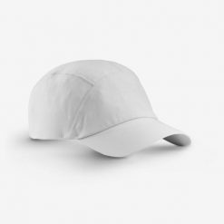Czapka turystyczna z daszkiem Hike 500. Niebieskie czapki z daszkiem FORCLAZ, w ażurowe wzory, z materiału. Za 39.99 zł.