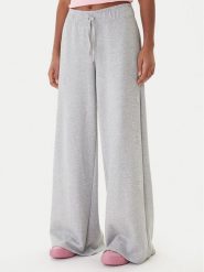 Juicy Couture Spodnie dresowe Annen JCWBJ225320 Szary Wide Leg. Szare spodnie dresowe Juicy Couture, bez wzorów, z dresówki. Za 349.99 zł.