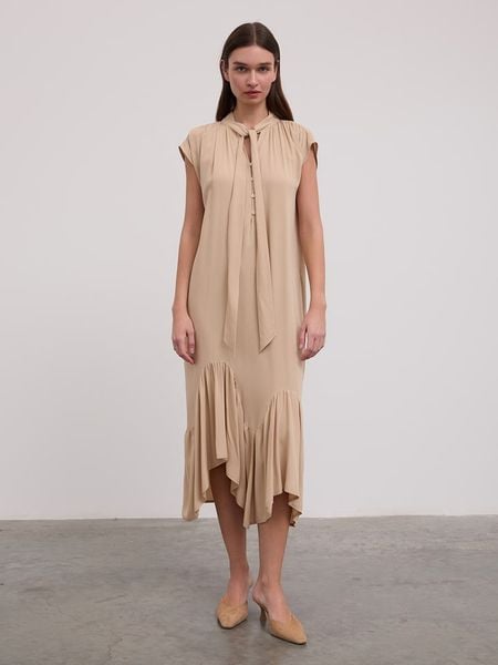 BGN Sukienka w kolorze beżowym rozmiar: 34. Brązowe sukienki BGN, na imprezę, bez wzorów, z wiskozy, bez kołnierzyka, bez ramiączek, maxi. Za 61.60 zł.