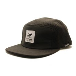 Czapka 5-panelowa górska i trekkingowa – wodoodporna (Czarny). Czarne czapki z daszkiem SURF MONKEY, bez wzorów, z materiału. Za 159.95 zł.