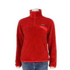 Second life - Patagonia bluza polar damska Snap-T czerwony - Stan bardzo dobry. Czerwone bluzy bez kaptura Patagonia, l, bez wzorów, z materiału, bez kaptura, trekkingowe. Za 255.56 zł.