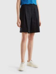 Benetton Lniane bermudy w kolorze czarnym rozmiar: XS. Czarne szorty Benetton, bez wzorów, ze lnu. Za 74.99 zł.