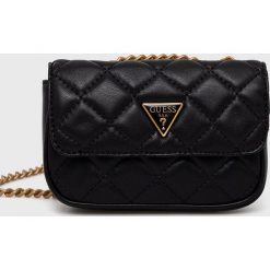 Guess torebka kolor czarny. Czarne listonoszki Guess, z aplikacjami, na ramię, bez dodatków. Za 459.99 zł.