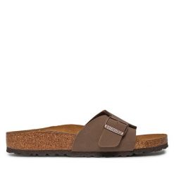 Klapki Birkenstock. Brązowe klapki Birkenstock, bez wzorów, bez obcasa, bez zapięcia. Za 429.99 zł.