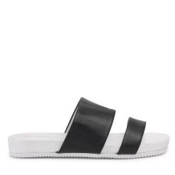 Klapki Gino Rossi. Czarne klapki Gino Rossi, bez wzorów, bez obcasa, bez zapięcia. Za 229.99 zł.