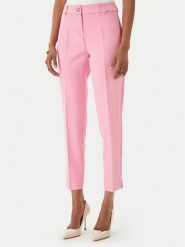 Maryley Spodnie materiałowe 26EB52Z/43BB Różowy jasny Regular Fit. Czerwone spodnie materiałowe Maryley, bez wzorów, z materiału. Za 229.99 zł.