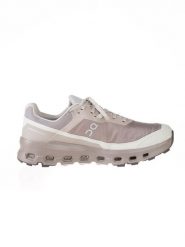 ON RUNNING Buty "Cloudvista 2" w kolorze szaroróżowym do biegania rozmiar: 44. Różowe buty treningowe On Running, bez wzorów, bez zapięcia, do biegania. Za 677.64 zł.