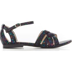 Sandały na miękkiej podeszwie - skóra naturalna - model 370 - kolor indian (40). Białe sandały Zapato, bez wzorów, z jeansu, boho, bez obcasa, na płaskiej podeszwie, bez zapięcia. W wyprzedaży za 269.10 zł.