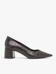 Ciemnobrązowe czółenka wzór skóra krokodyla. Brązowe czółenka Ryłko, bez wzorów, z gumy, eleganckie, bez obcasa, na słupku, bez zapięcia. Za 379.99 zł.