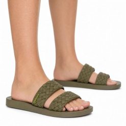 Klapki damskie Ipanema 83243 RENDA II FEM. Zielone klapki Ipanema, z aplikacjami, z materiału, eleganckie, bez obcasa, bez zapięcia. Za 59.00 zł.