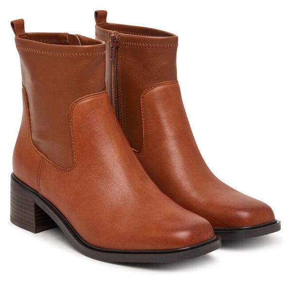 Botki Aldo. Brązowe botki Aldo, bez wzorów, bez obcasa, na słupku, bez zapięcia. Za 599.99 zł.