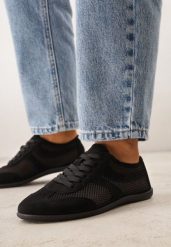 Czarne Sneakersy Typu Tenisówki z Siateczkowymi Wstawkami Corigoria. Czarne trampki Born2be, bez wzorów, z jeansu, eleganckie, bez zapięcia. Za 99.99 zł.