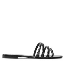Klapki GIUSEPPE ZANOTTI. Czarne klapki GIUSEPPE ZANOTTI, bez wzorów, bez obcasa, bez zapięcia. Za 1,769.00 zł.