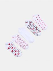 Prążkowane skarpetki ze wzorem 5 pack - biały. Białe skarpetki Sinsay, bez wzorów, prążkowane. Za 9.99 zł.