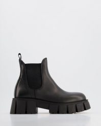 CZARNE BOTKI PR229 VITEL NERO. Czarne botki Venezia, bez wzorów, ze skóry, bez obcasa, bez zapięcia. Za 319.00 zł.