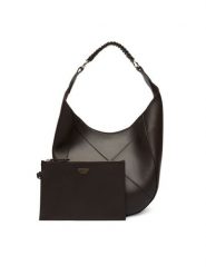 Guess Torebka HWZOAA P6210 Brązowy. Brązowe torebki klasyczne Guess, z aplikacjami, ze skóry, bez dodatków. Za 1,259.00 zł.