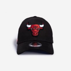 Czapka z daszkiem do koszykówki NBA New Era Chicago Bulls. Czapki z daszkiem New Era, bez wzorów, klasyczne. Za 129.99 zł.