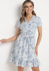 Niebieska Krótka Sukienka z Paskiem i Gumką w Pasie i Kopertowym Dekoltem Starice. Niebieskie sukienki Born2be, na imprezę, l, bez wzorów, eleganckie, bez kołnierzyka, bez ramiączek, mini, kopertowe. Za 99.99 zł.