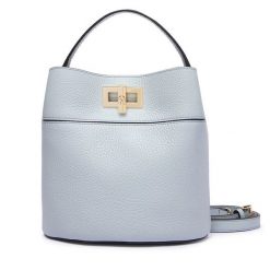Torebka Furla. Niebieskie torebki klasyczne Furla, bez wzorów, klasyczne, bez dodatków. Za 1,179.00 zł.