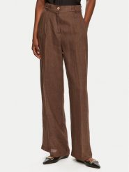 ViCOLO Spodnie materiałowe TB0793 Brązowy Relaxed Fit. Brązowe spodnie materiałowe ViCOLO, bez wzorów, z materiału. Za 279.99 zł.